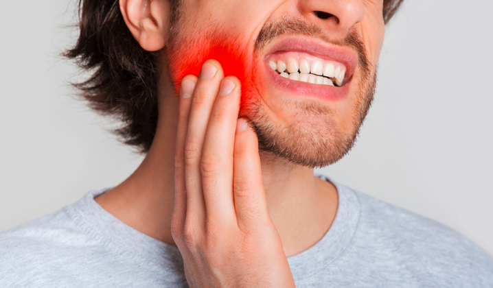Can a Toothache Cause a Sore Throat