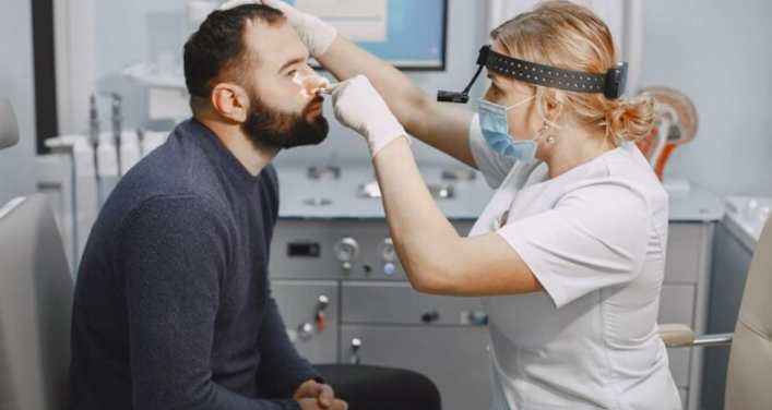 when should you see a doctor with sinus infection